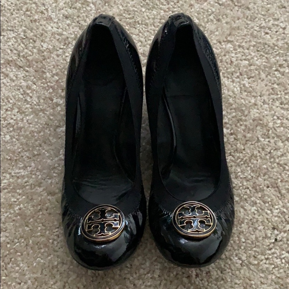 Tory Burch Black Caroline Wedges Size 8